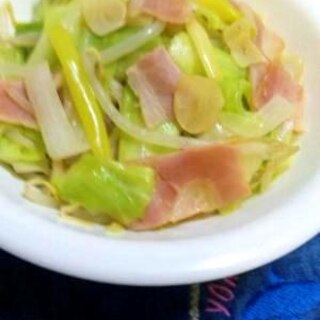 マイルドなベーコンと野菜の炒め物オイスター仕上げ